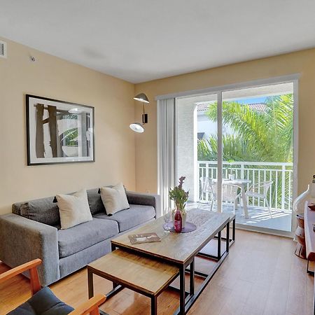Dharma Home Suites South Miami At Red Road Commons Экстерьер фото